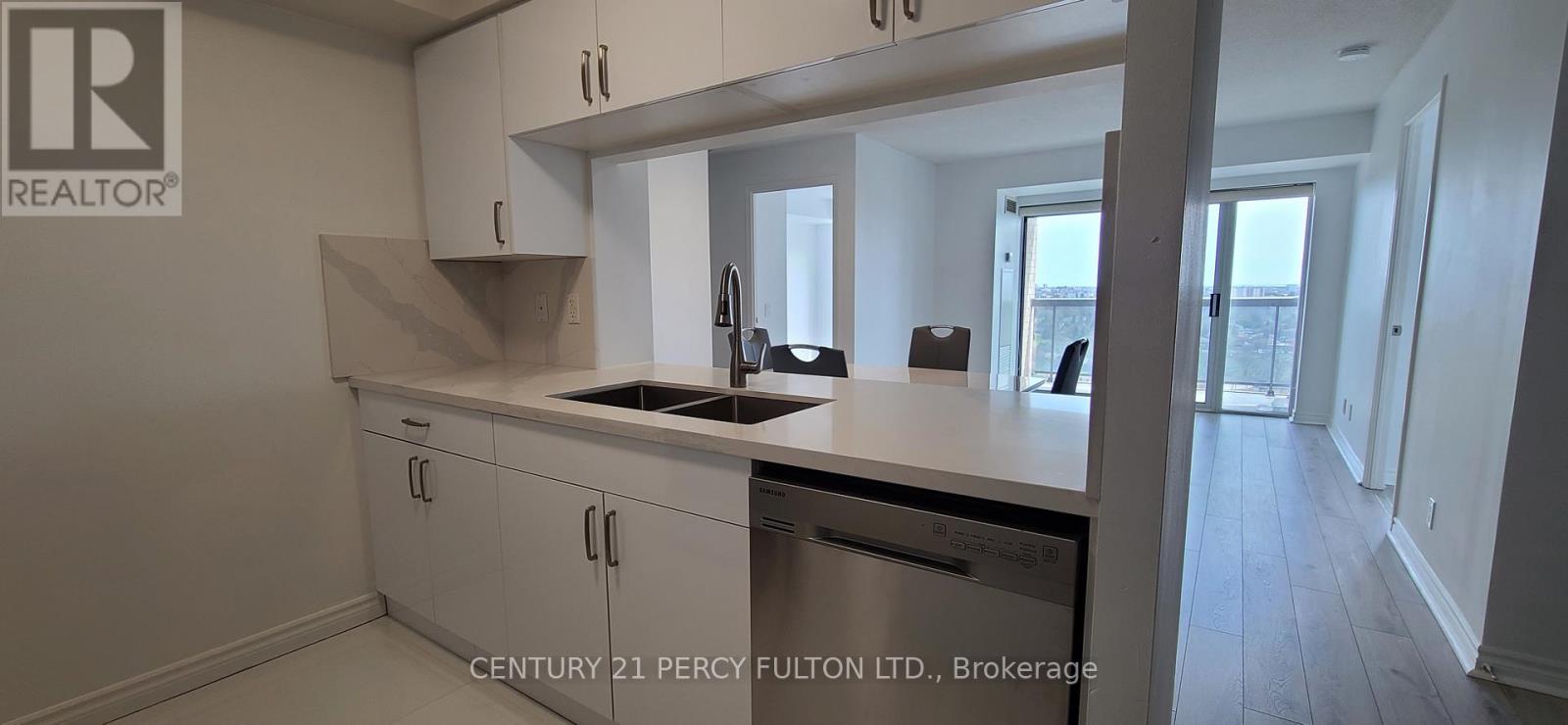 1422 - 18 Mondeo Drive, Toronto, Ontario M1P 5C8 - Photo 2 - E12993000