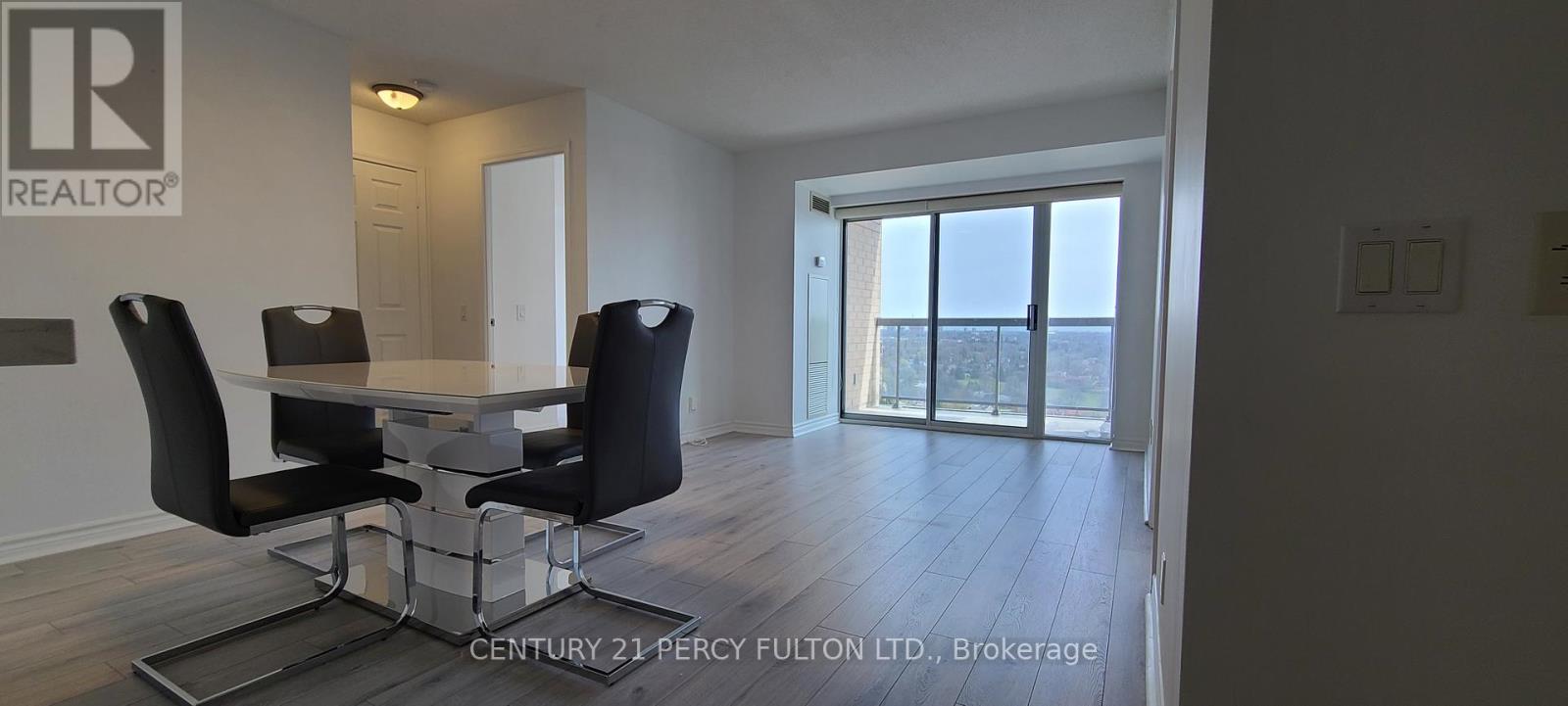 1422 - 18 Mondeo Drive, Toronto, Ontario M1P 5C8 - Photo 4 - E12993000