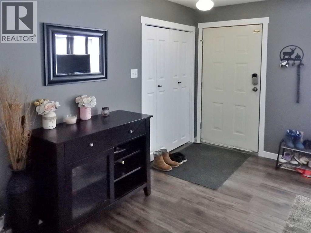 4702 50 Avenue, Dewberry, Alberta  T0B 1G0 - Photo 4 - A2203011