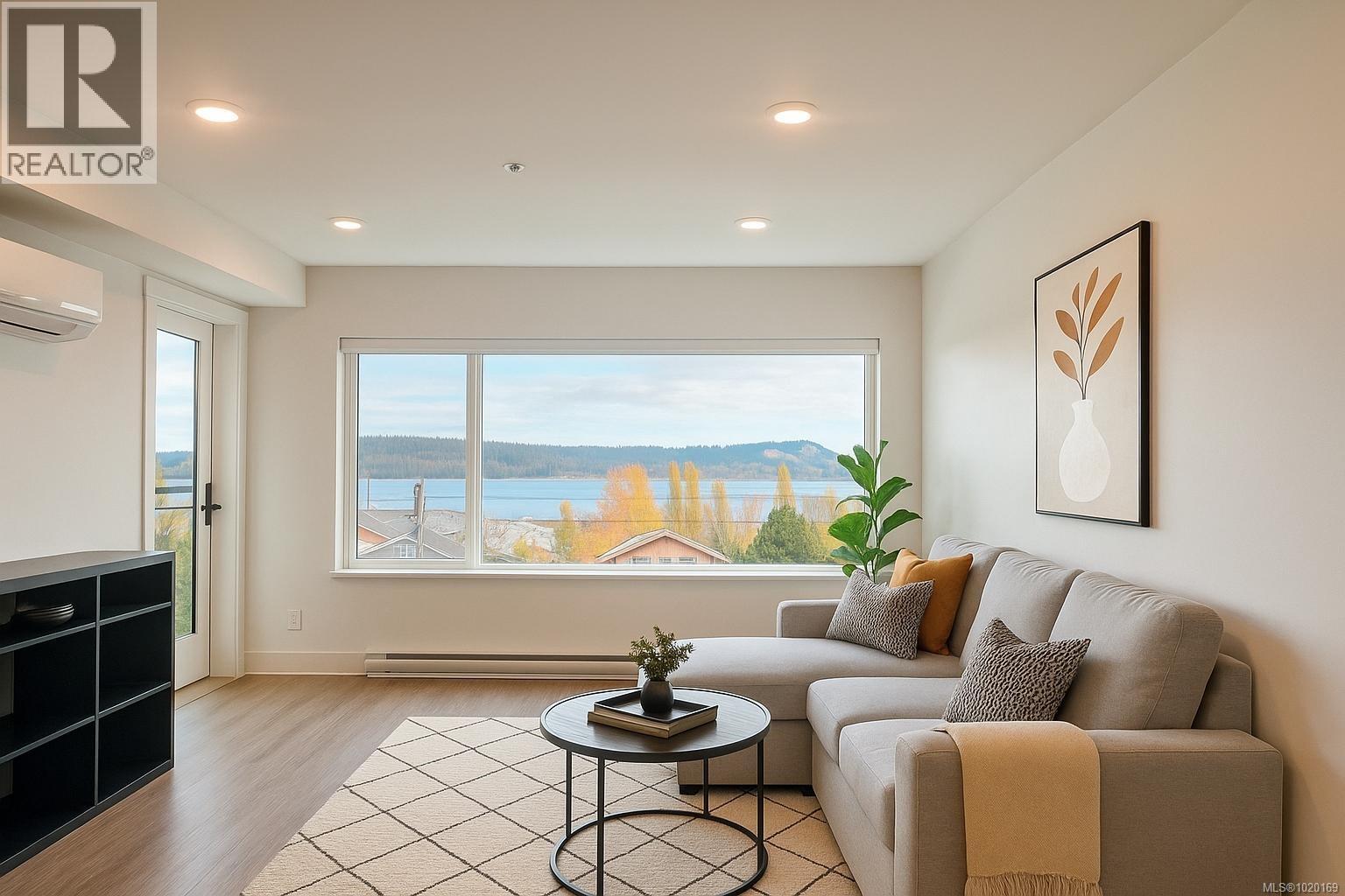 306 147 Haliburton St, Nanaimo, British Columbia  V9R 4V9 - Photo 3 - 1020169