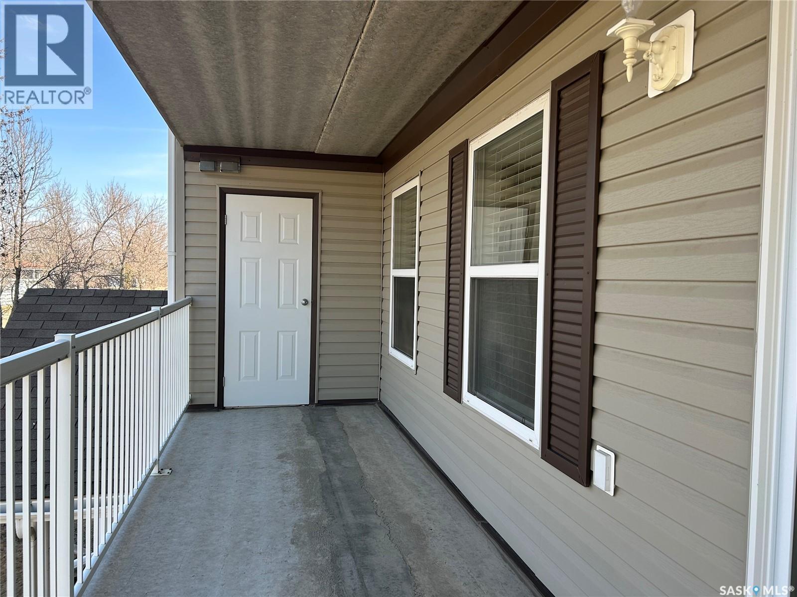 208 1637 1st Street, Estevan, Saskatchewan  S4A 2X4 - Photo 22 - SK032698