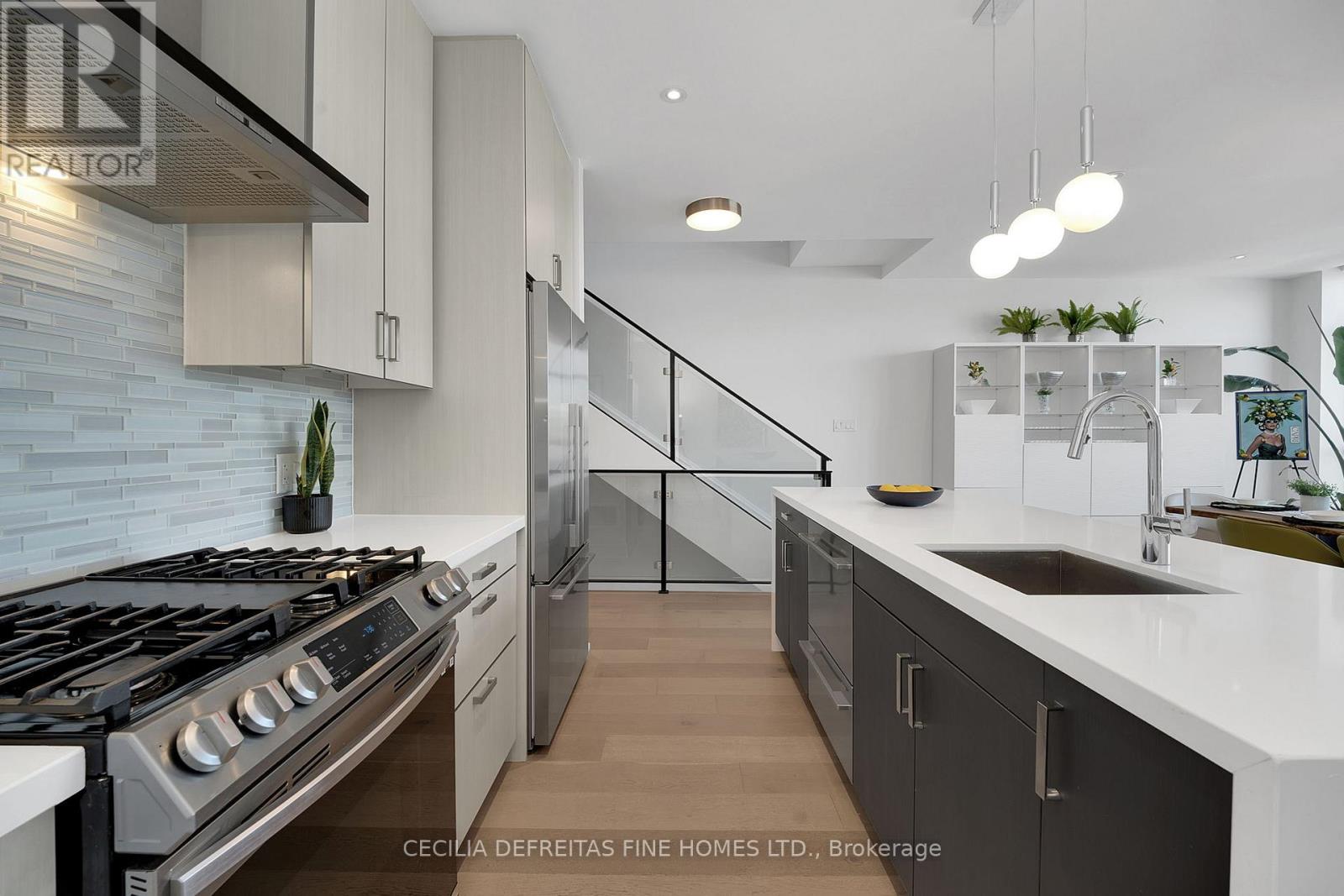 3793 Mangusta Court, Innisfil, Ontario L9S 0L5 - Photo 15 - N12992958