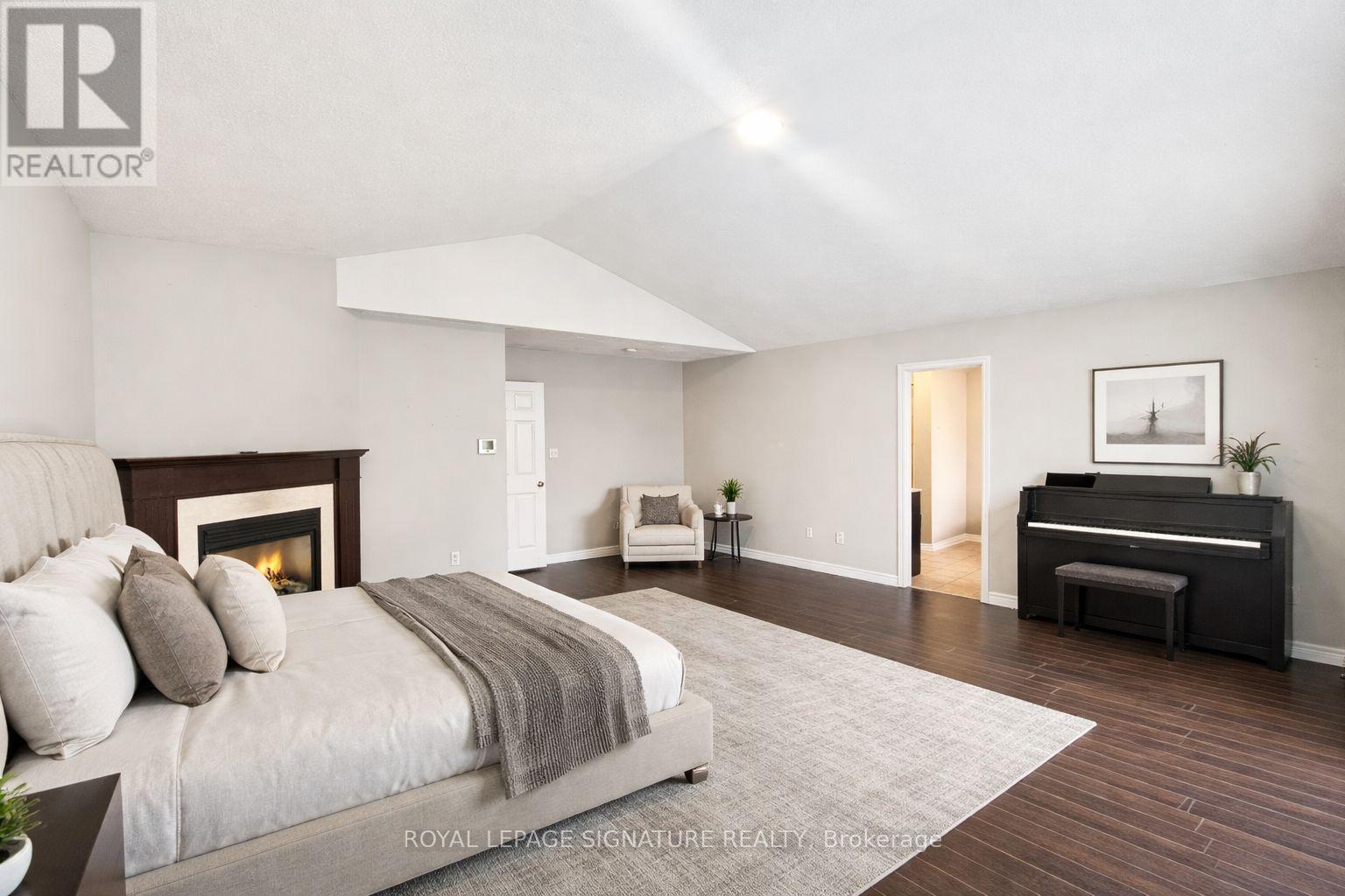 2074 Cynthia Court, Innisfil, Ontario  L9S 4Z1 - Photo 11 - N12992982