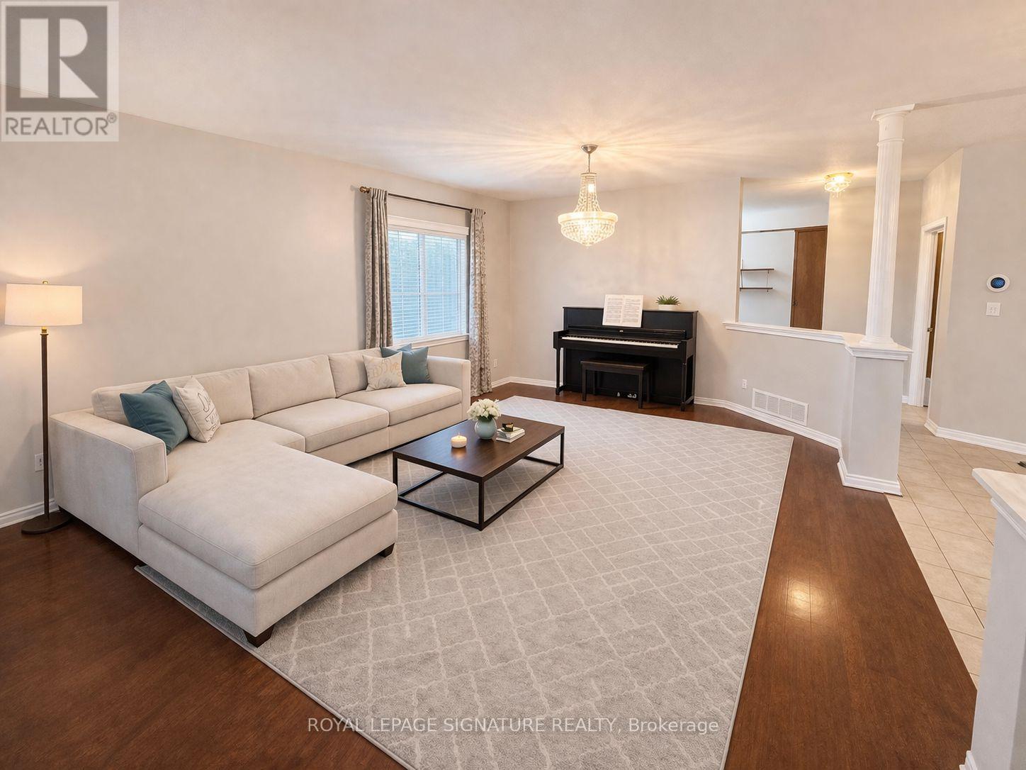 2074 Cynthia Court, Innisfil, Ontario  L9S 4Z1 - Photo 4 - N12992982