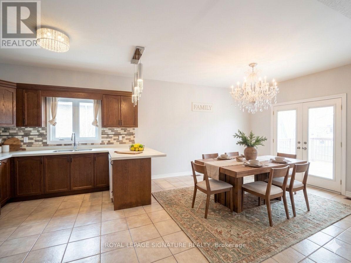 2074 Cynthia Court, Innisfil, Ontario  L9S 4Z1 - Photo 8 - N12992982