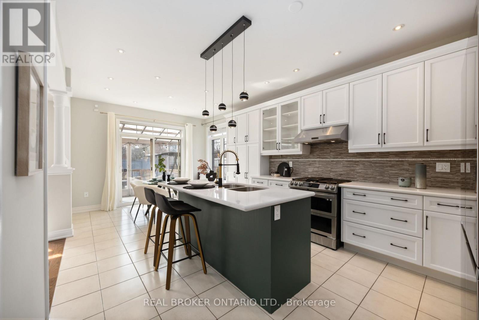 40 Mack Clement Lane, Richmond Hill, Ontario  L4S 0G2 - Photo 13 - N12993038