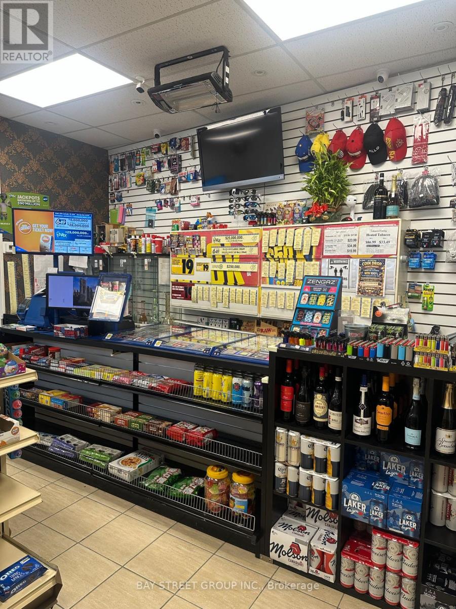 # 7 - 1065 Davis Drive, Newmarket, Ontario  L3Y 2R9 - Photo 5 - N12993080