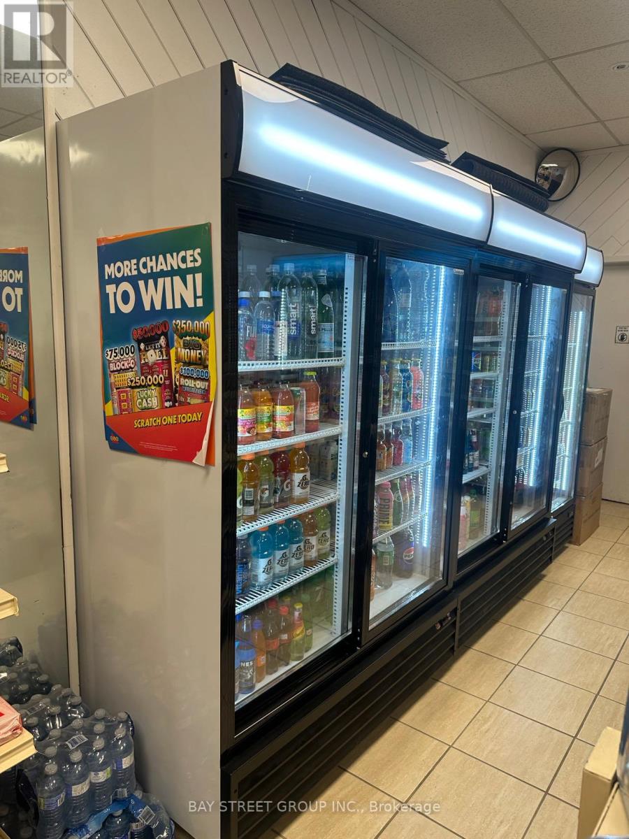 # 7 - 1065 Davis Drive, Newmarket, Ontario  L3Y 2R9 - Photo 7 - N12993080