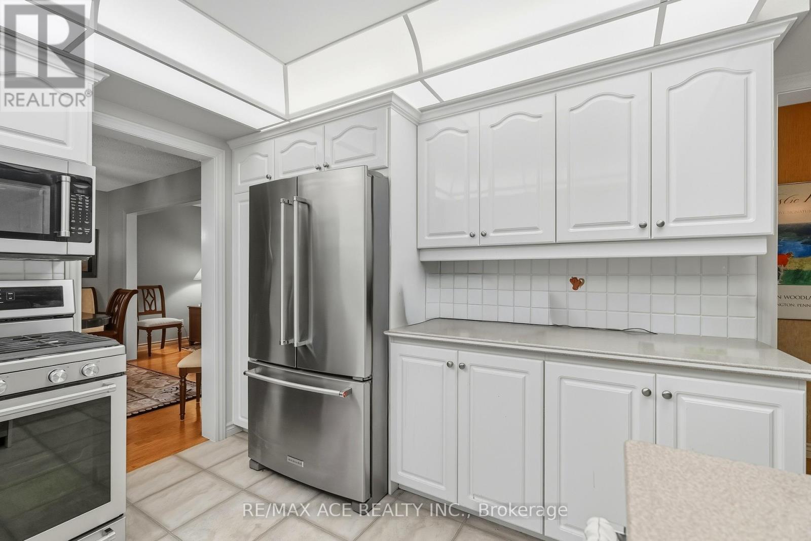 17 Black Willow Court, Richmond Hill, Ontario  L4E 2M7 - Photo 14 - N12993092