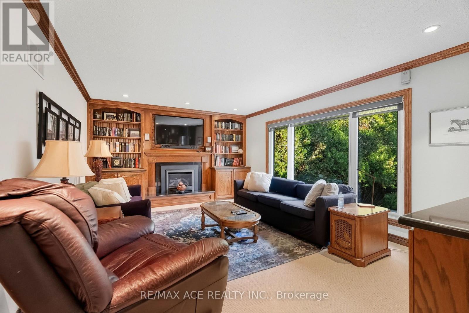 17 Black Willow Court, Richmond Hill, Ontario  L4E 2M7 - Photo 16 - N12993092