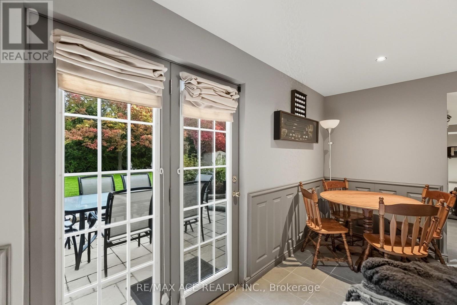 17 Black Willow Court, Richmond Hill, Ontario  L4E 2M7 - Photo 39 - N12993092