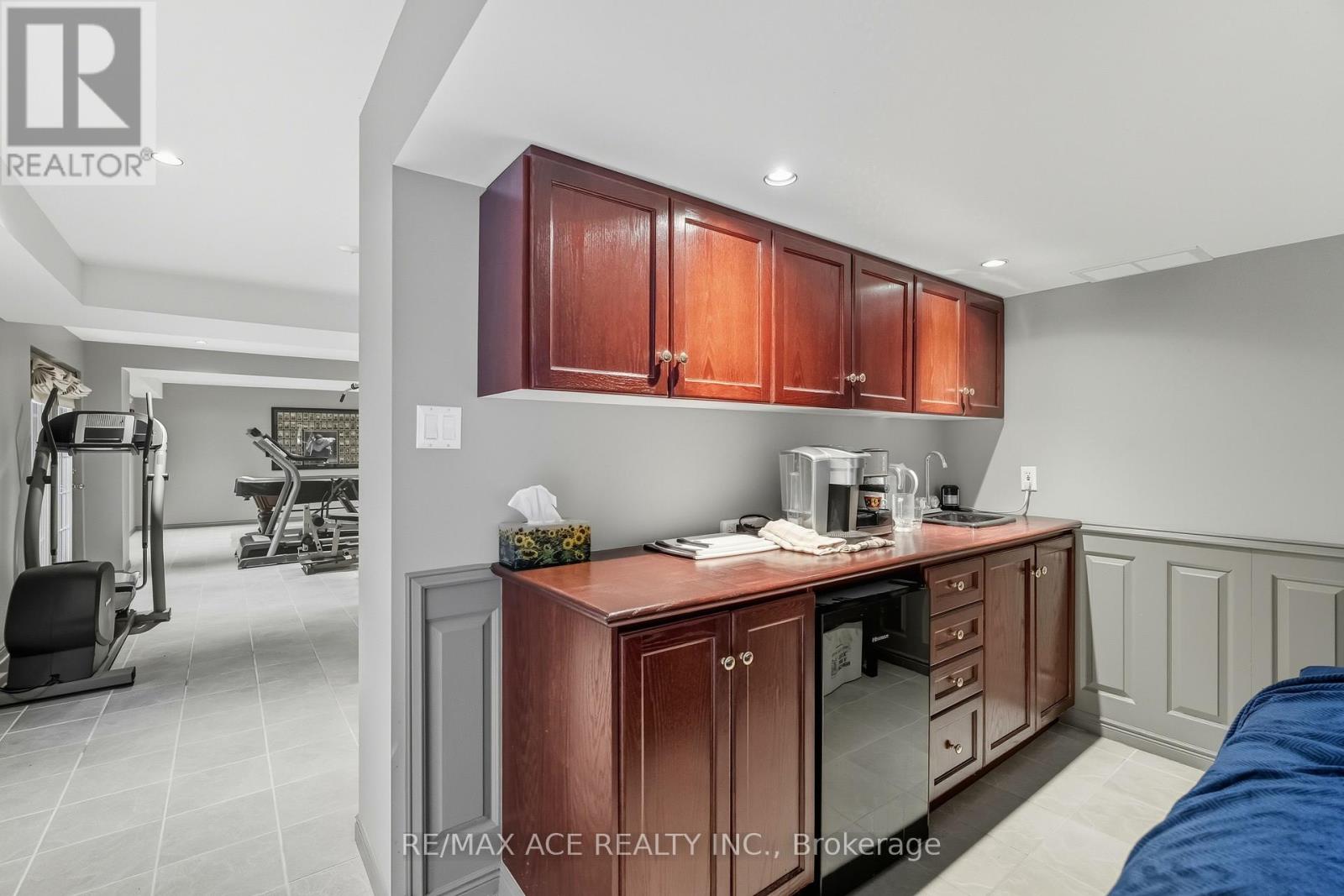 17 Black Willow Court, Richmond Hill, Ontario  L4E 2M7 - Photo 40 - N12993092