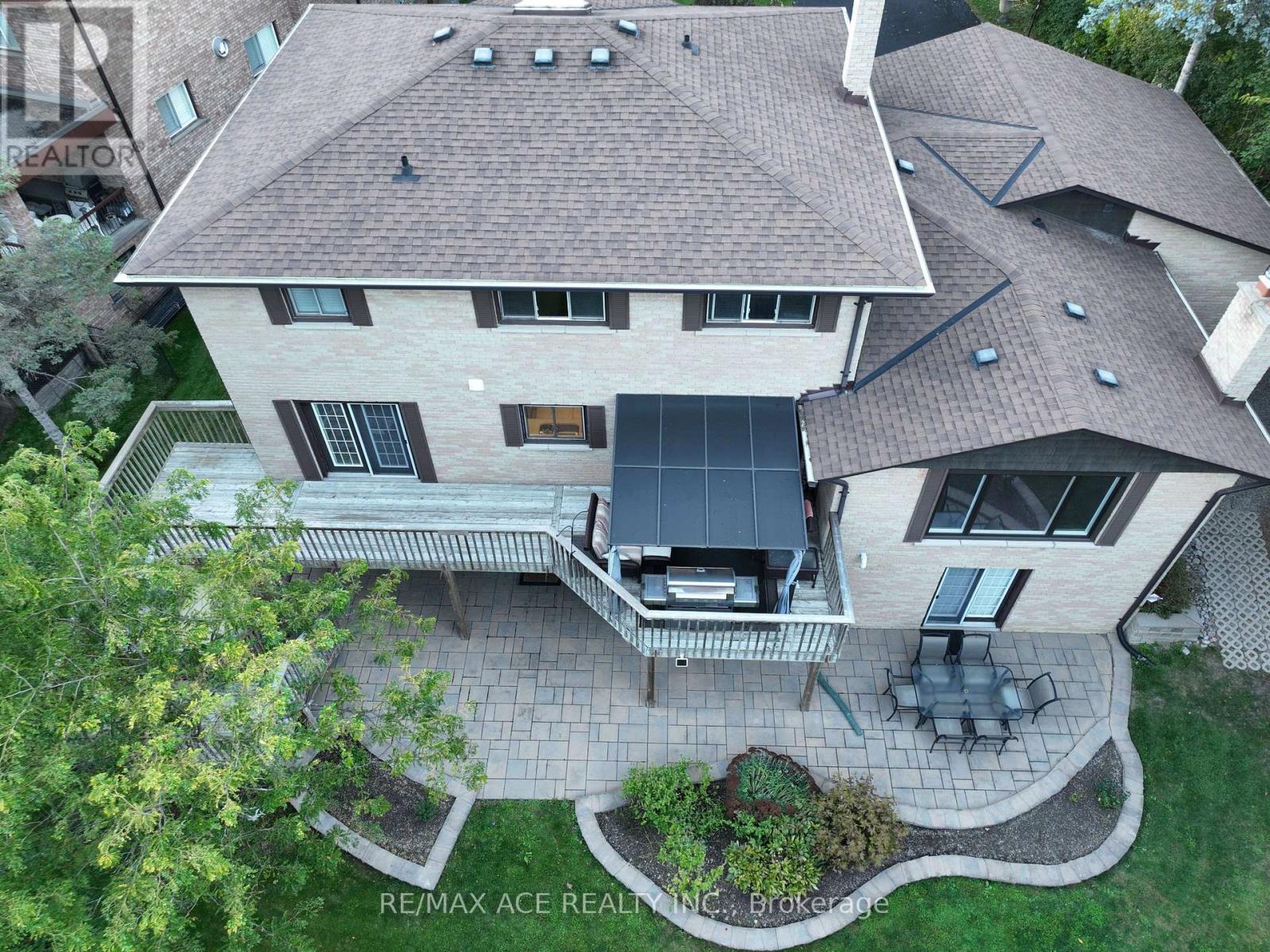 17 Black Willow Court, Richmond Hill, Ontario  L4E 2M7 - Photo 49 - N12993092