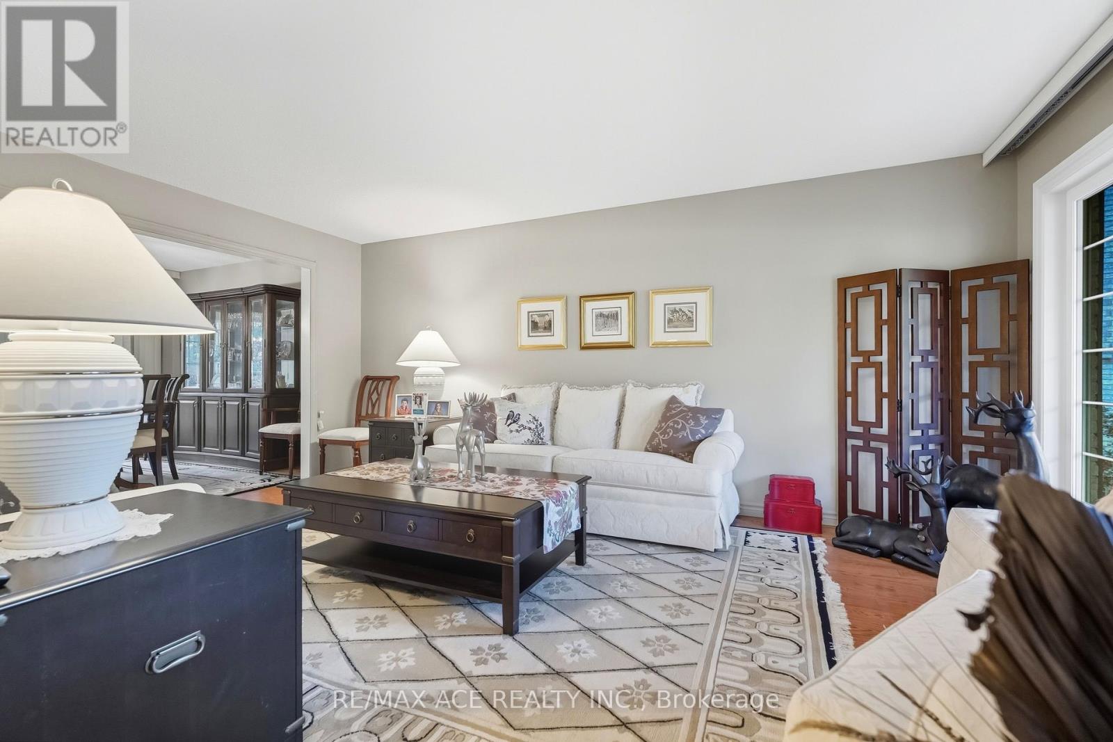 17 Black Willow Court, Richmond Hill, Ontario  L4E 2M7 - Photo 7 - N12993092