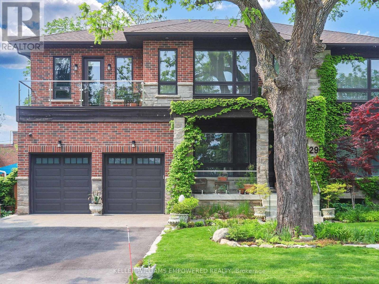 29 BEDFORD PARK AVENUE, Richmond Hill, Ontario