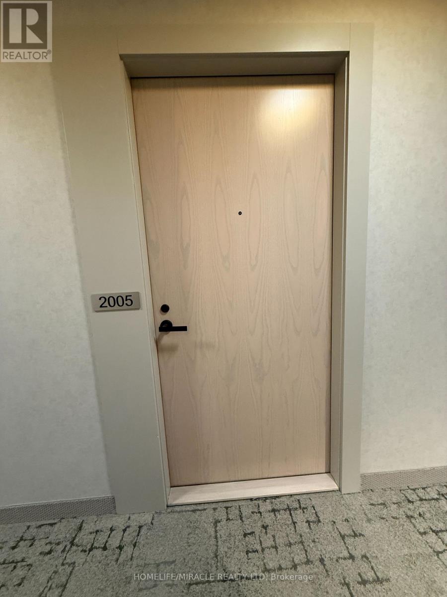 2005 - 8 Interchange Way, Vaughan, Ontario  L4K 0P8 - Photo 2 - N12993146