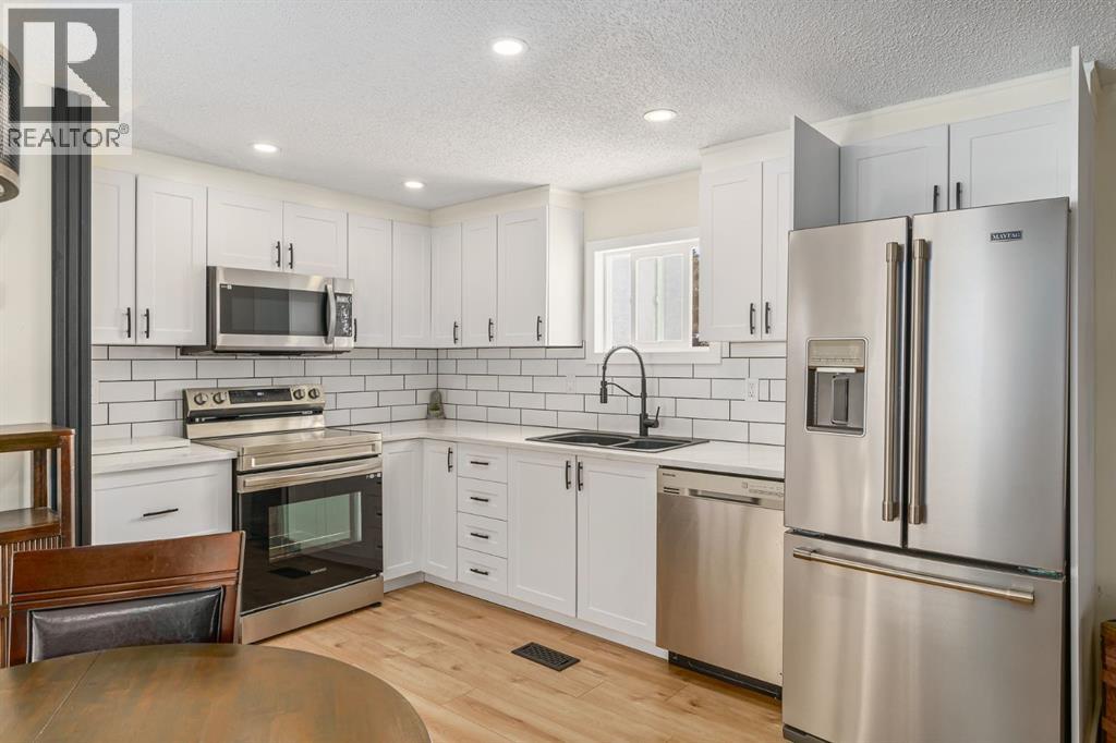 127, 3223 83 Street Nw, Calgary, Alberta  T3B 5P4 - Photo 4 - A2297239