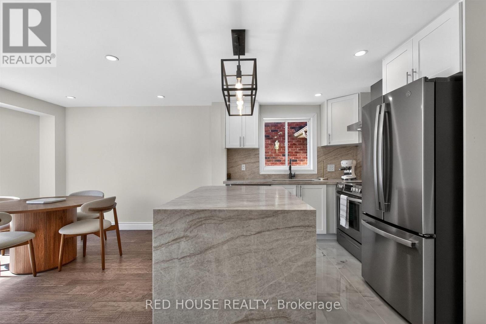 283 Dunsmore Lane, Barrie (Georgian Drive), Ontario  L4M 7A7 - Photo 15 - S12993062