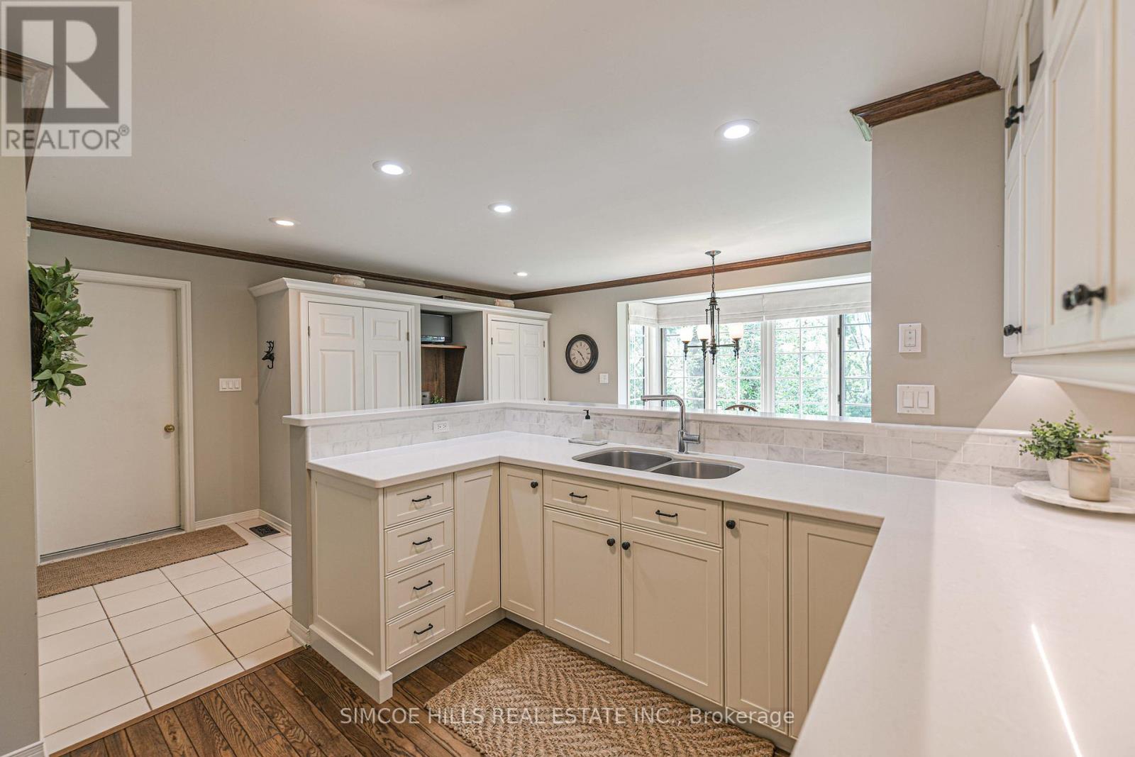 131 Courtland Street, Ramara, Ontario  L3V 6H7 - Photo 21 - S12993082