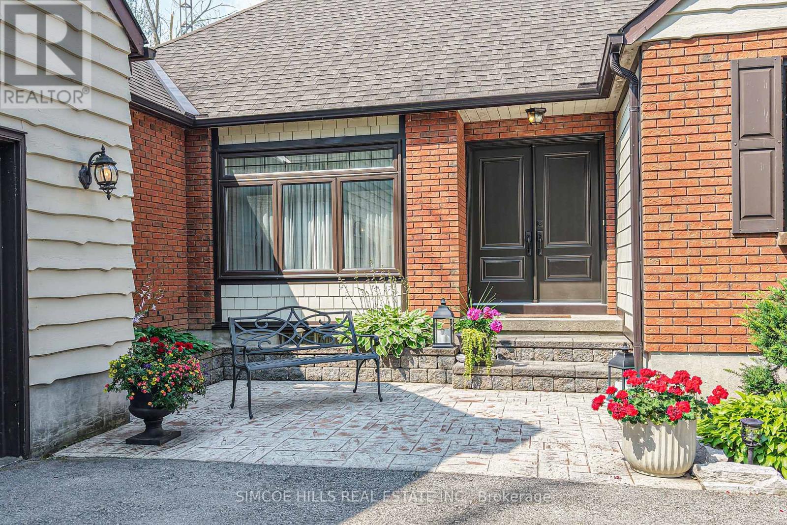 131 Courtland Street, Ramara, Ontario  L3V 6H7 - Photo 4 - S12993082