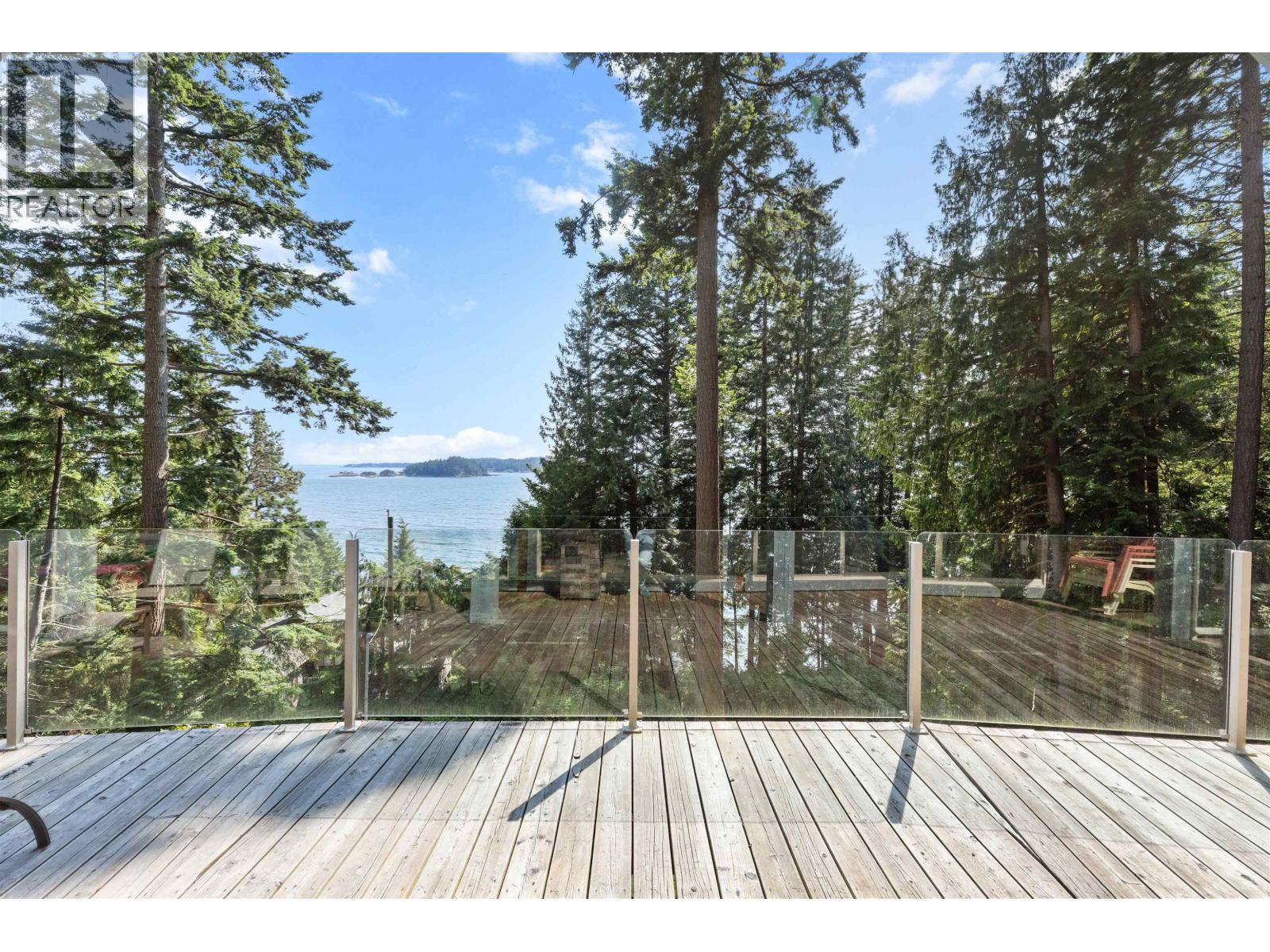 304 Esplanade Road, Keats Island, British Columbia  V0N 1V0 - Photo 2 - R3101543