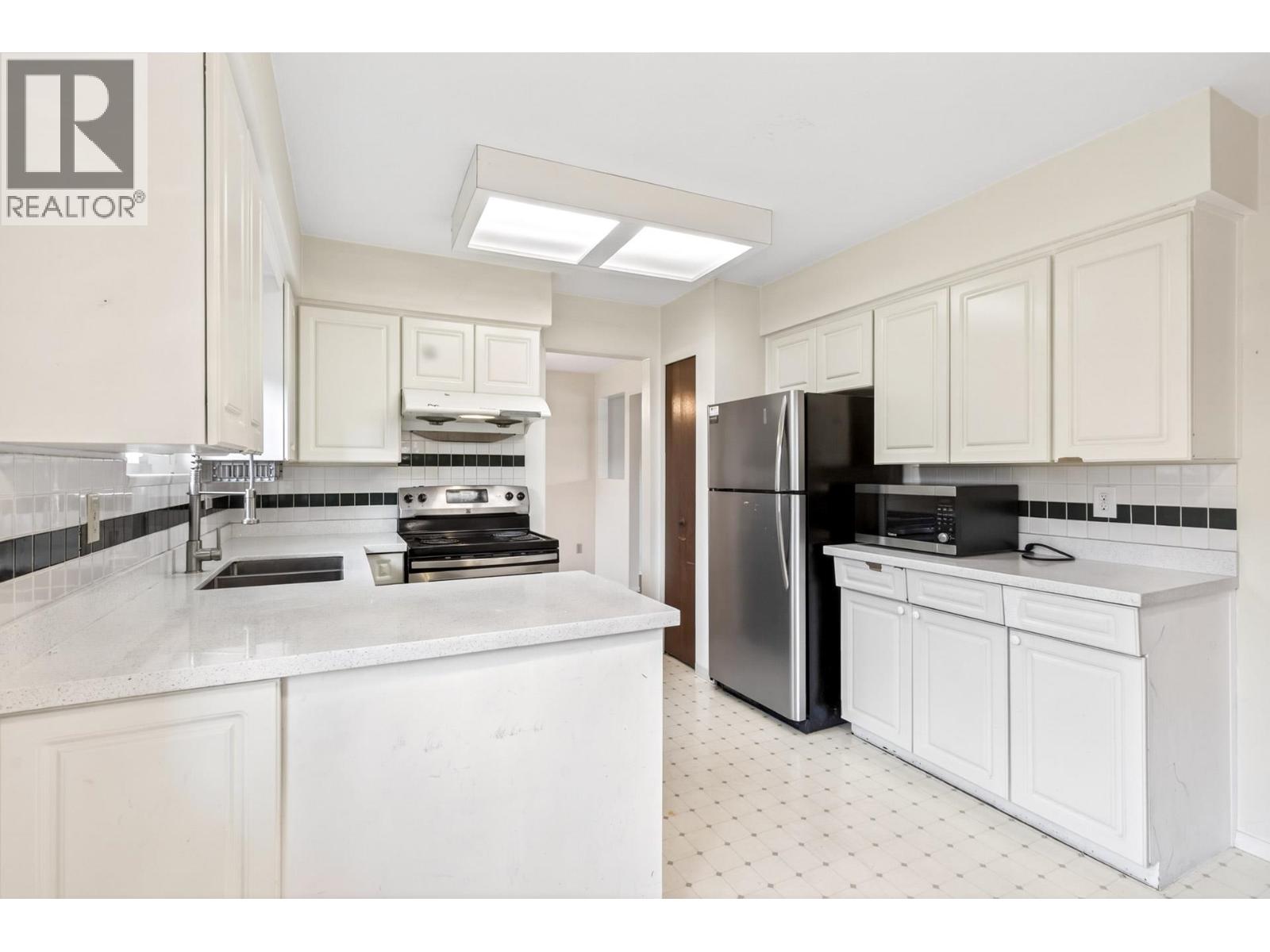 4791 Pembroke Place, Richmond, British Columbia  V7E 4J9 - Photo 12 - R3110583