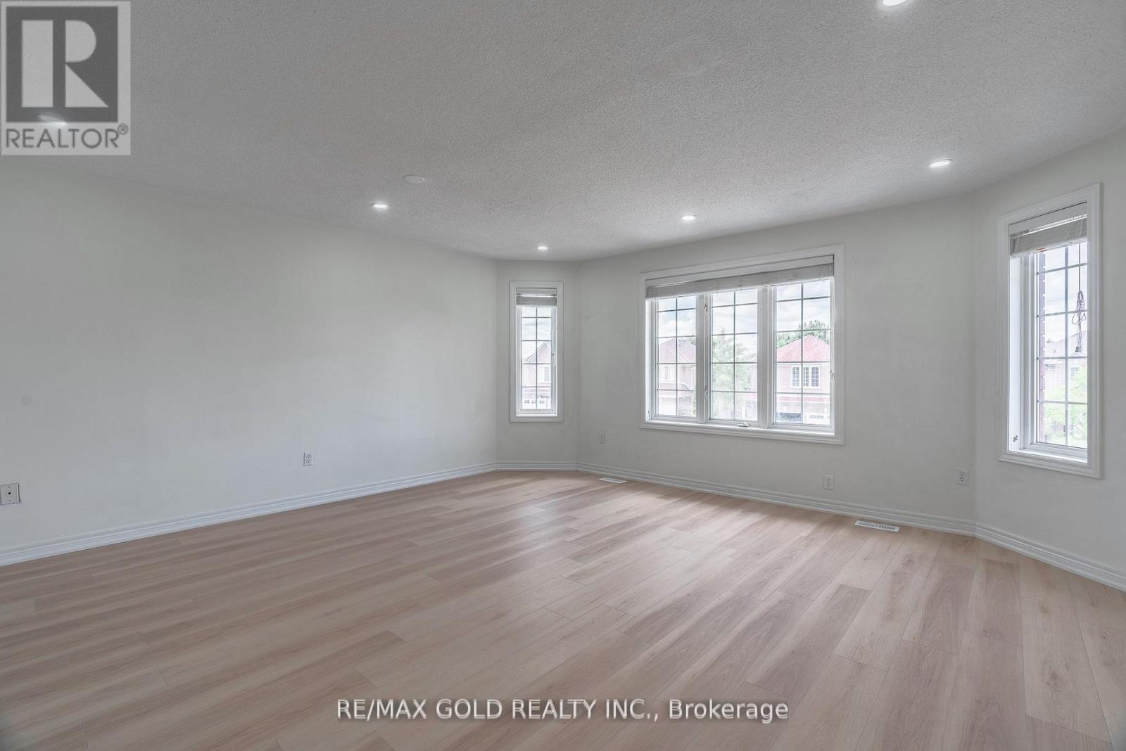 51 Tigerlily Place, Brampton, Ontario  L6R 2C8 - Photo 21 - W12992936