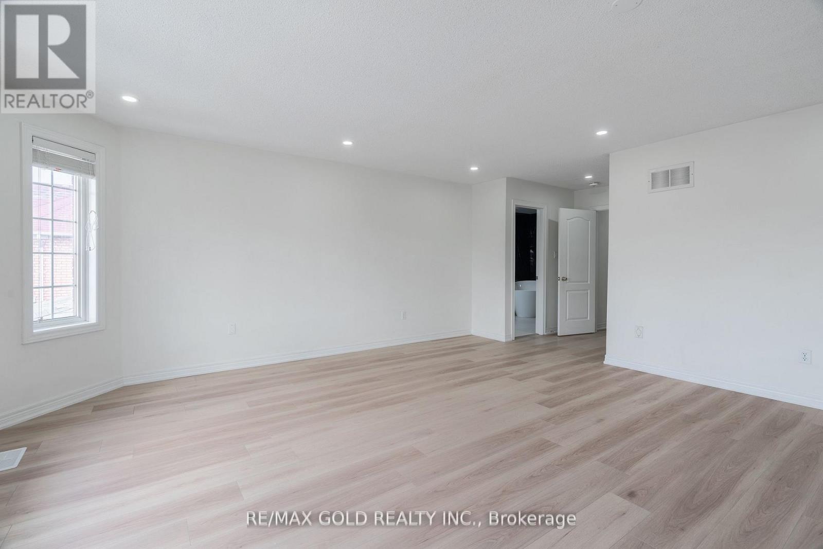 51 Tigerlily Place, Brampton, Ontario  L6R 2C8 - Photo 23 - W12992936