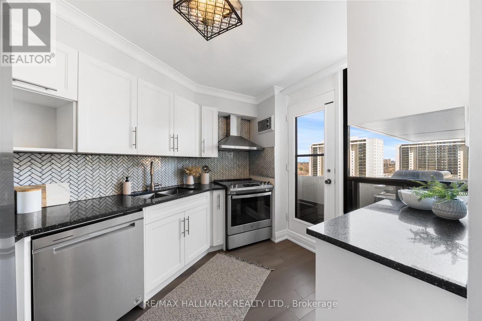 Ph1 - 296 Mill Road, Toronto, Ontario M9C 4X8 - Photo 13 - W12992942