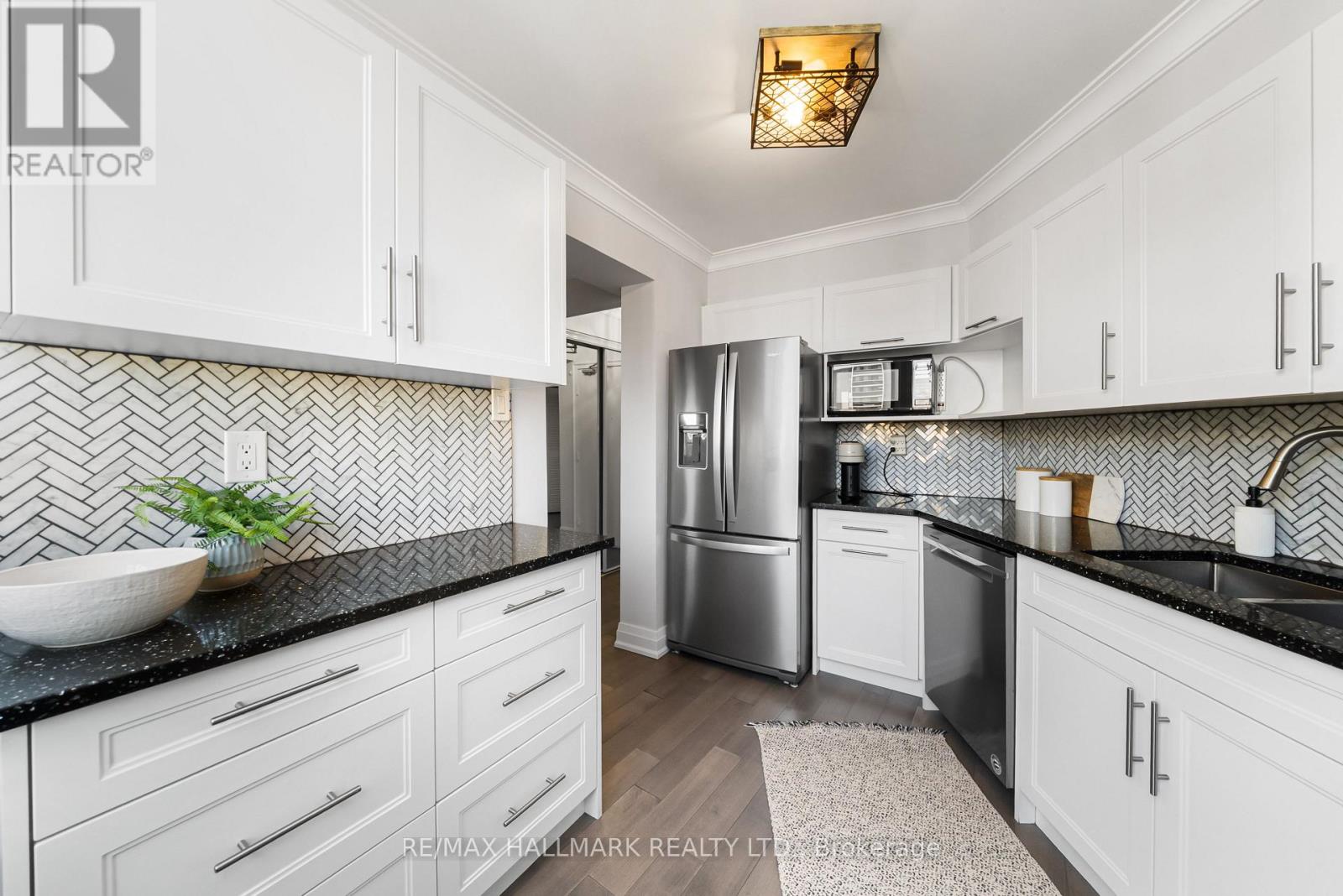 Ph1 - 296 Mill Road, Toronto, Ontario M9C 4X8 - Photo 15 - W12992942