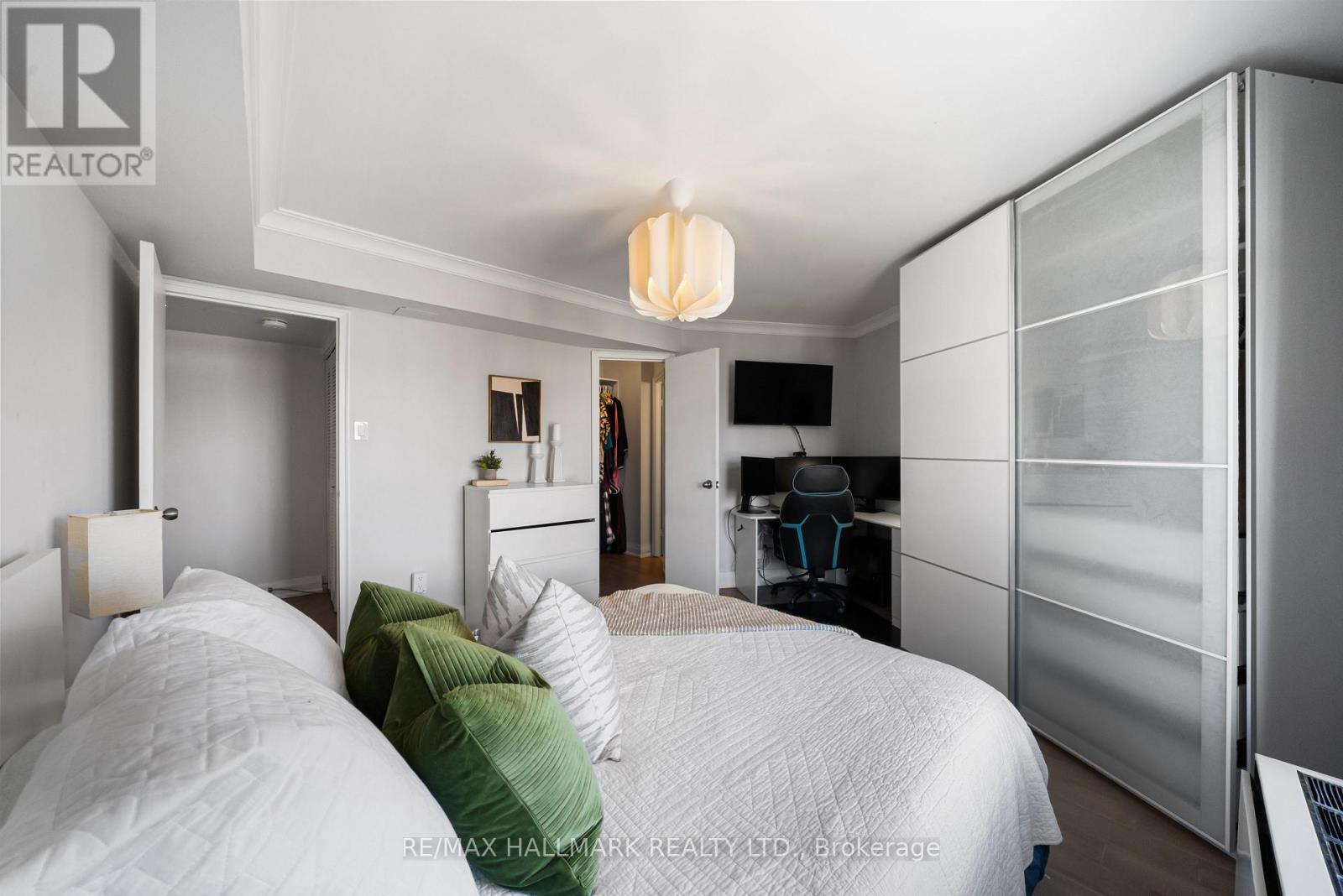 Ph1 - 296 Mill Road, Toronto, Ontario M9C 4X8 - Photo 20 - W12992942