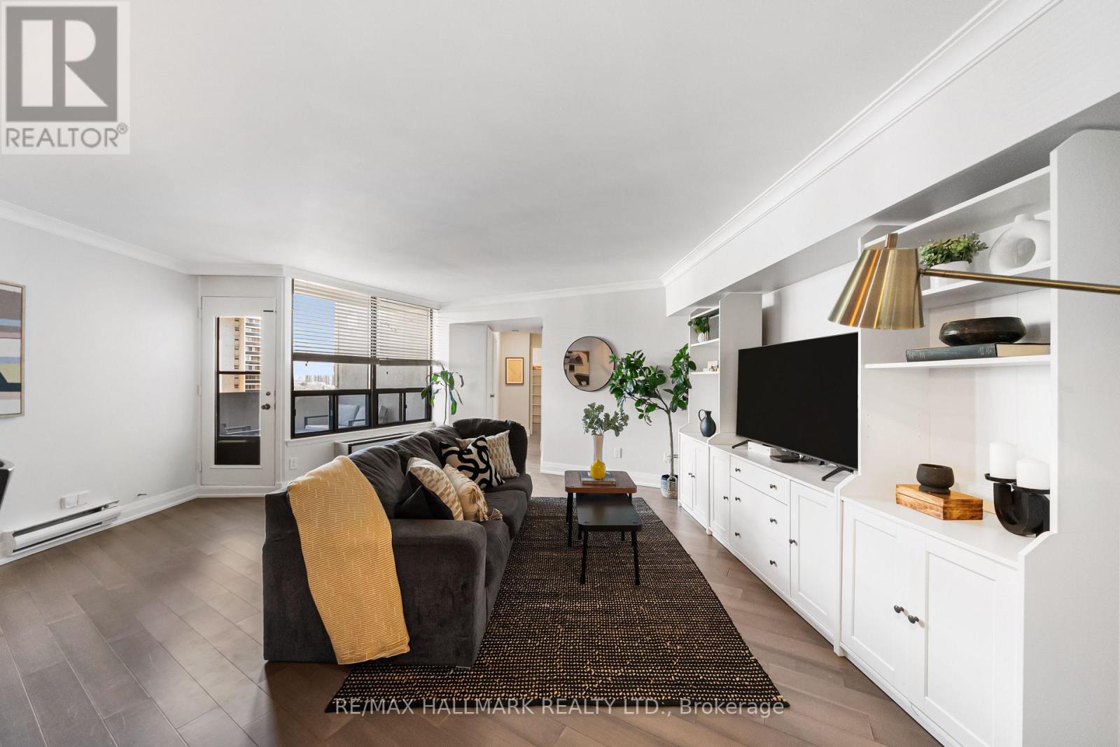 Ph1 - 296 Mill Road, Toronto, Ontario M9C 4X8 - Photo 3 - W12992942