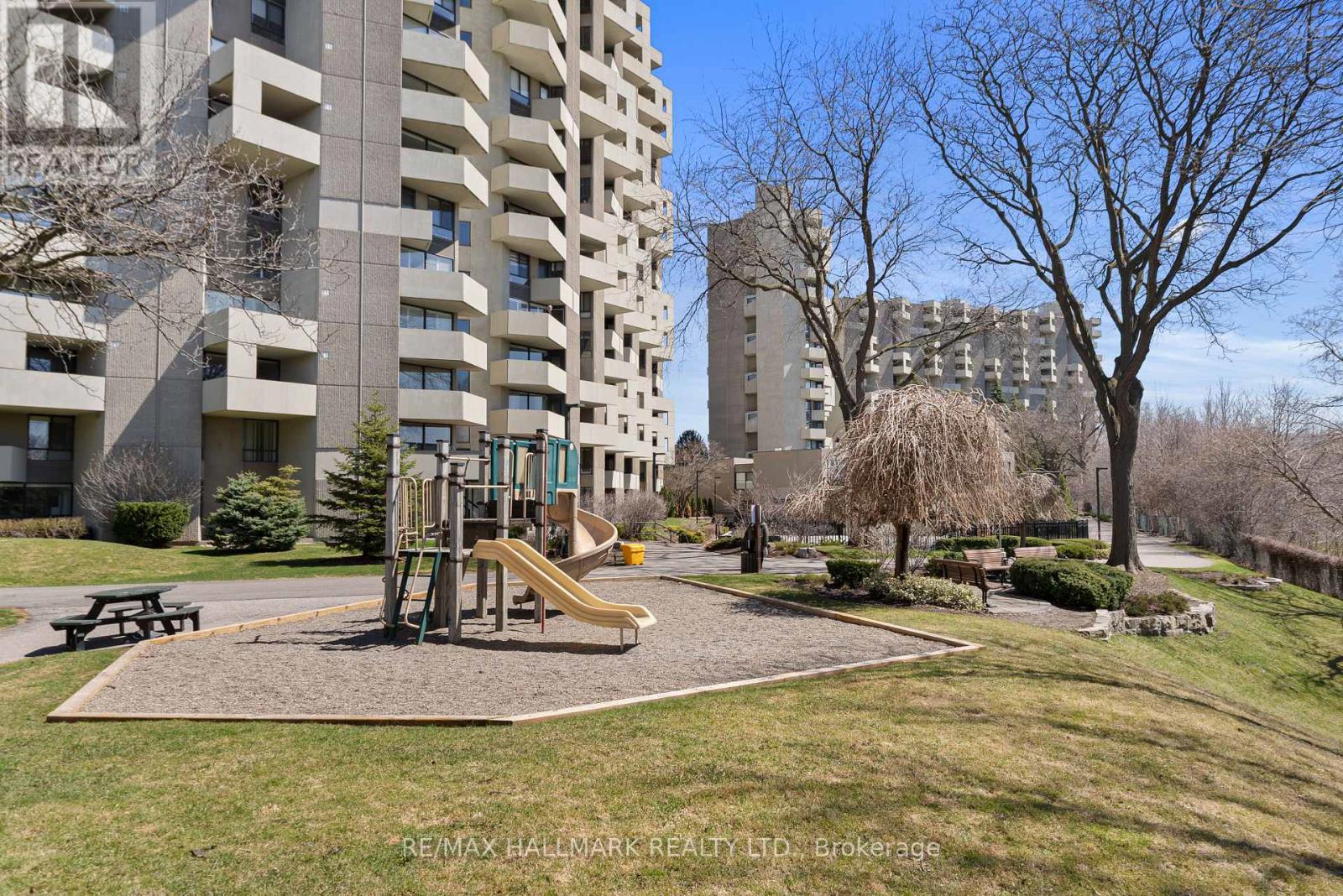 Ph1 - 296 Mill Road, Toronto, Ontario M9C 4X8 - Photo 46 - W12992942