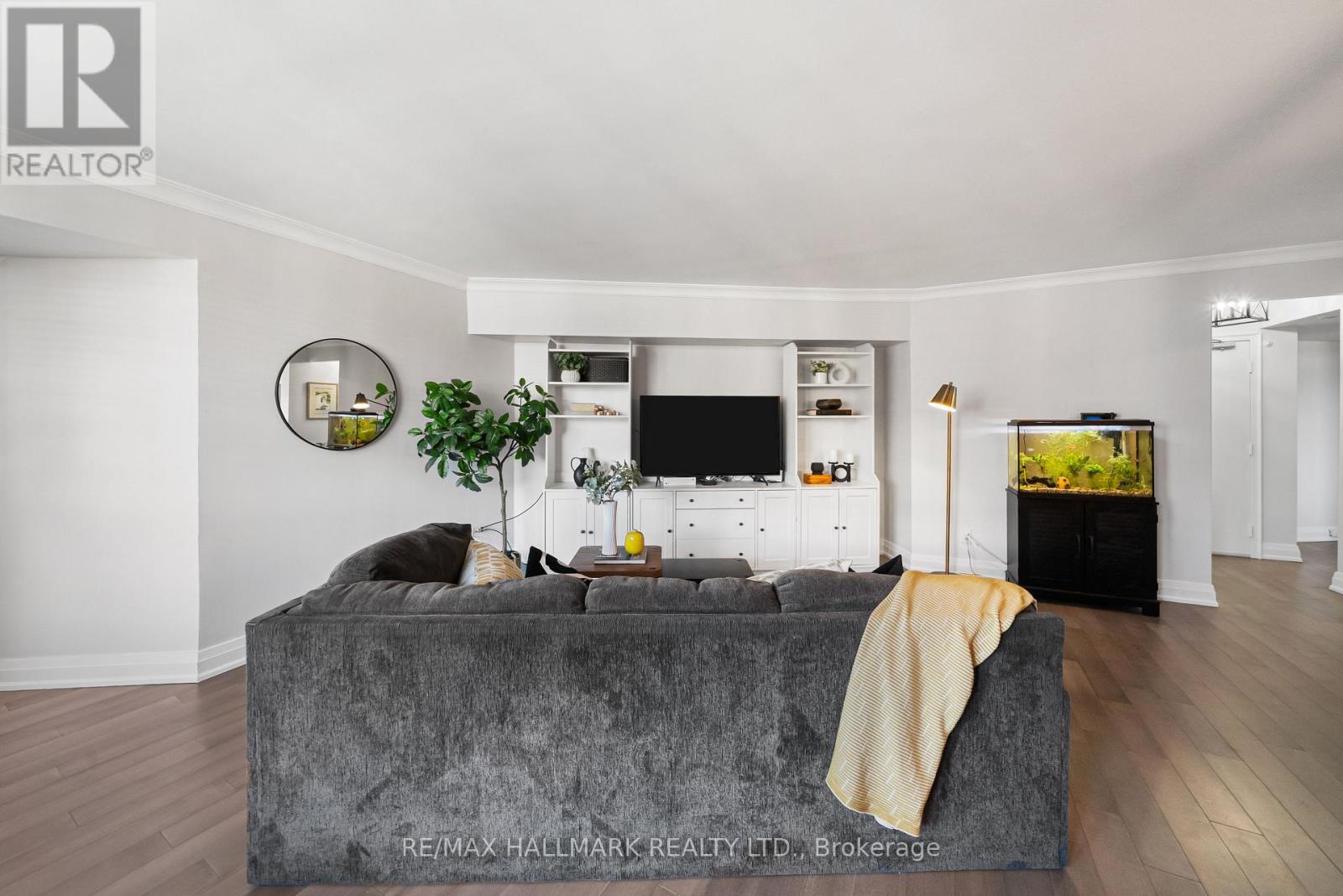 Ph1 - 296 Mill Road, Toronto, Ontario M9C 4X8 - Photo 6 - W12992942