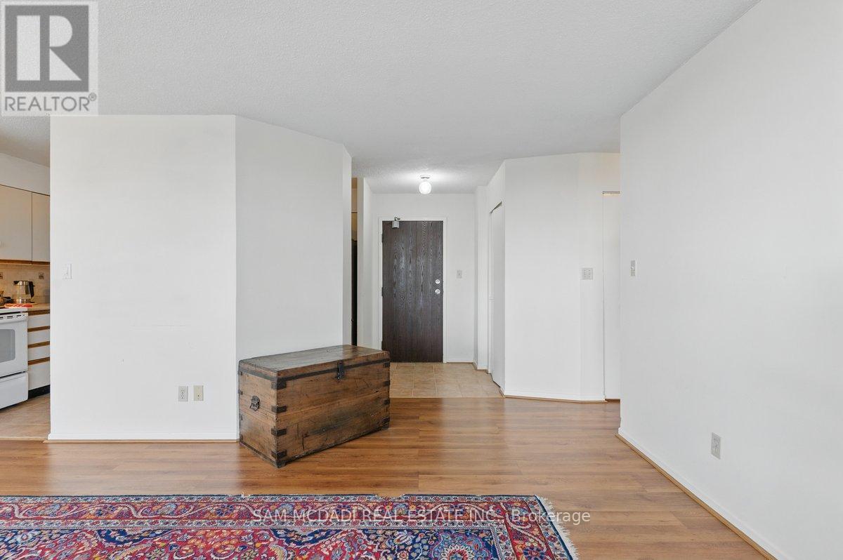 1203 - 200 Robert Speck Parkway, Mississauga, Ontario  L4Z 1S3 - Photo 5 - W12992968