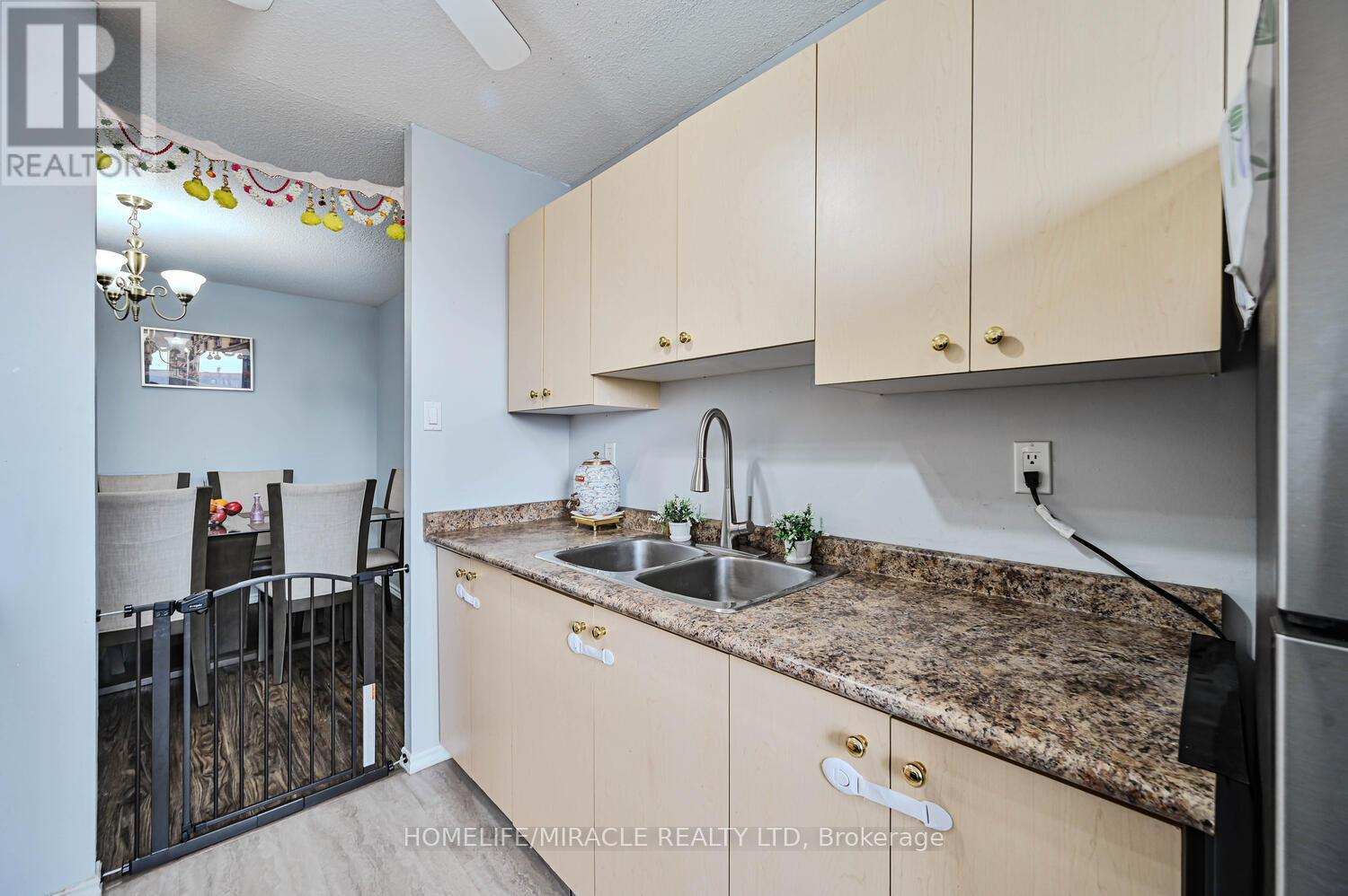 2110 - 4 Kings Cross Road, Brampton, Ontario L6T 3X8 - Photo 23 - W12992984