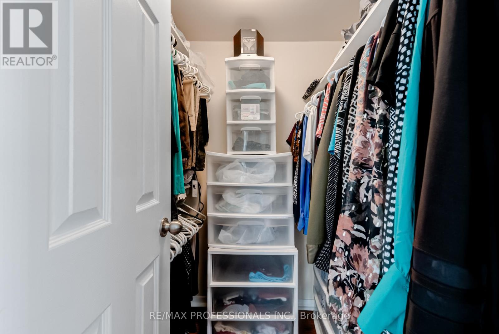 1703 - 700 Constellation Drive, Mississauga, Ontario  L5R 3G8 - Photo 22 - W12992988