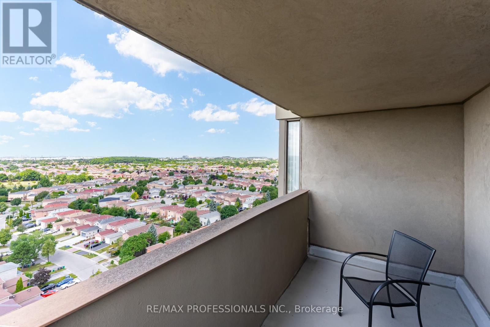 1703 - 700 Constellation Drive, Mississauga, Ontario  L5R 3G8 - Photo 31 - W12992988