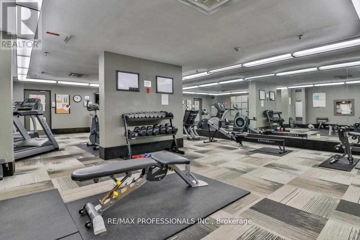 1703 - 700 Constellation Drive, Mississauga, Ontario  L5R 3G8 - Photo 32 - W12992988