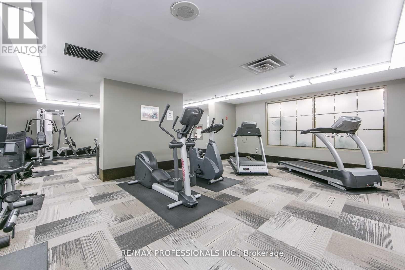 1703 - 700 Constellation Drive, Mississauga, Ontario  L5R 3G8 - Photo 33 - W12992988