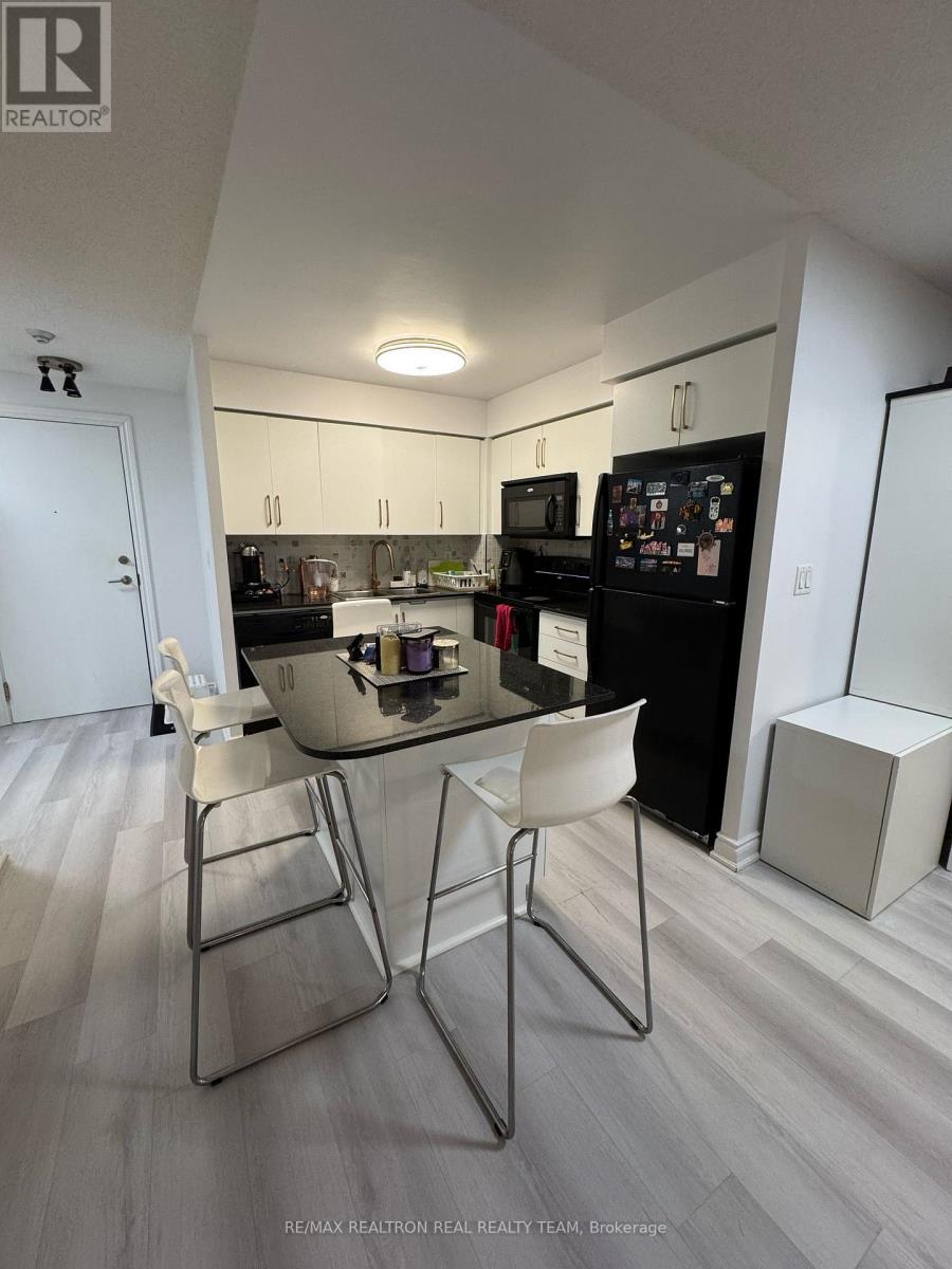 1810 - 310 BURNHAMTHORPE ROAD W, Mississauga, Ontario