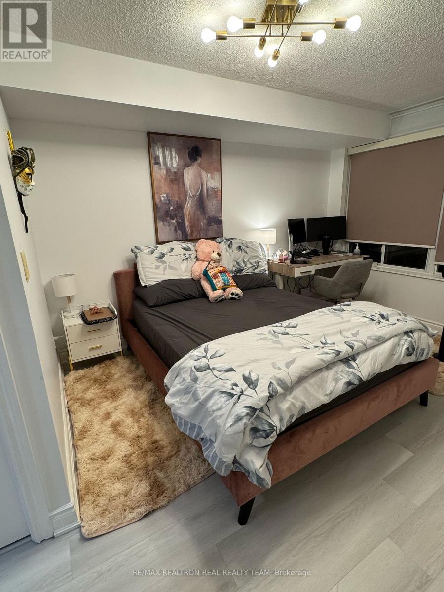 1810 - 310 Burnhamthorpe Road W, Mississauga, Ontario L5B 4P9 - Photo 6 - W12992994