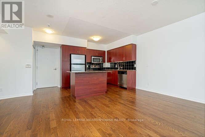 703 - 2230 Lakeshore Boulevard W, Toronto, Ontario  M8V 0B2 - Photo 10 - W12993008