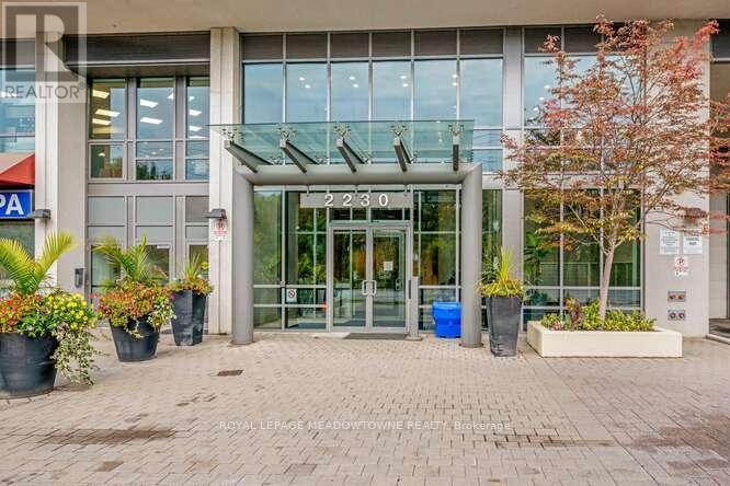 703 - 2230 Lakeshore Boulevard W, Toronto, Ontario  M8V 0B2 - Photo 3 - W12993008