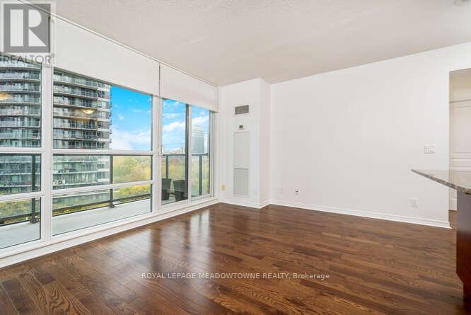 703 - 2230 Lakeshore Boulevard W, Toronto, Ontario  M8V 0B2 - Photo 7 - W12993008