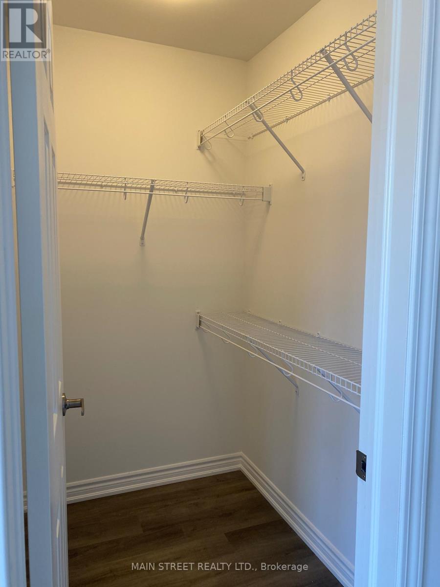 867 Whitlock Avenue, Milton, Ontario L9E 1R8 - Photo 11 - W12993022