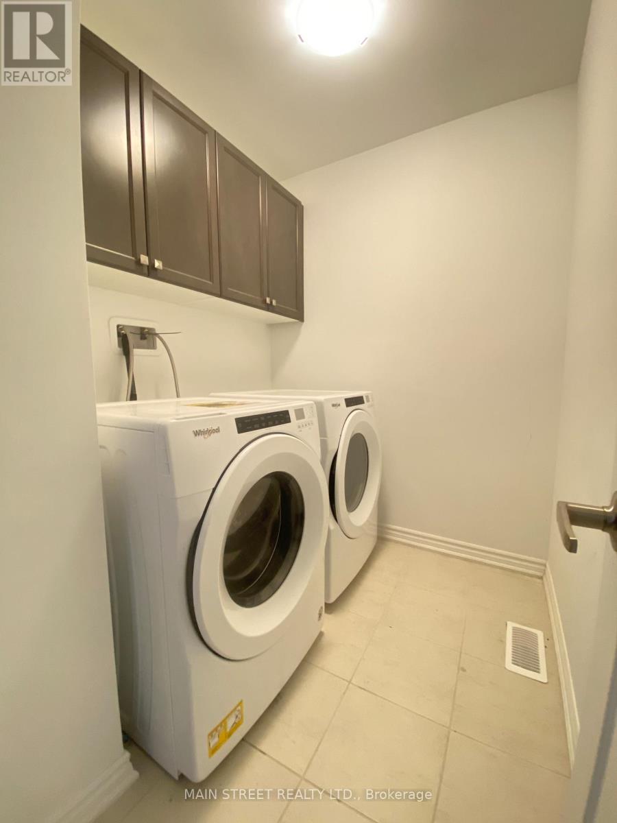 867 Whitlock Avenue, Milton, Ontario L9E 1R8 - Photo 18 - W12993022