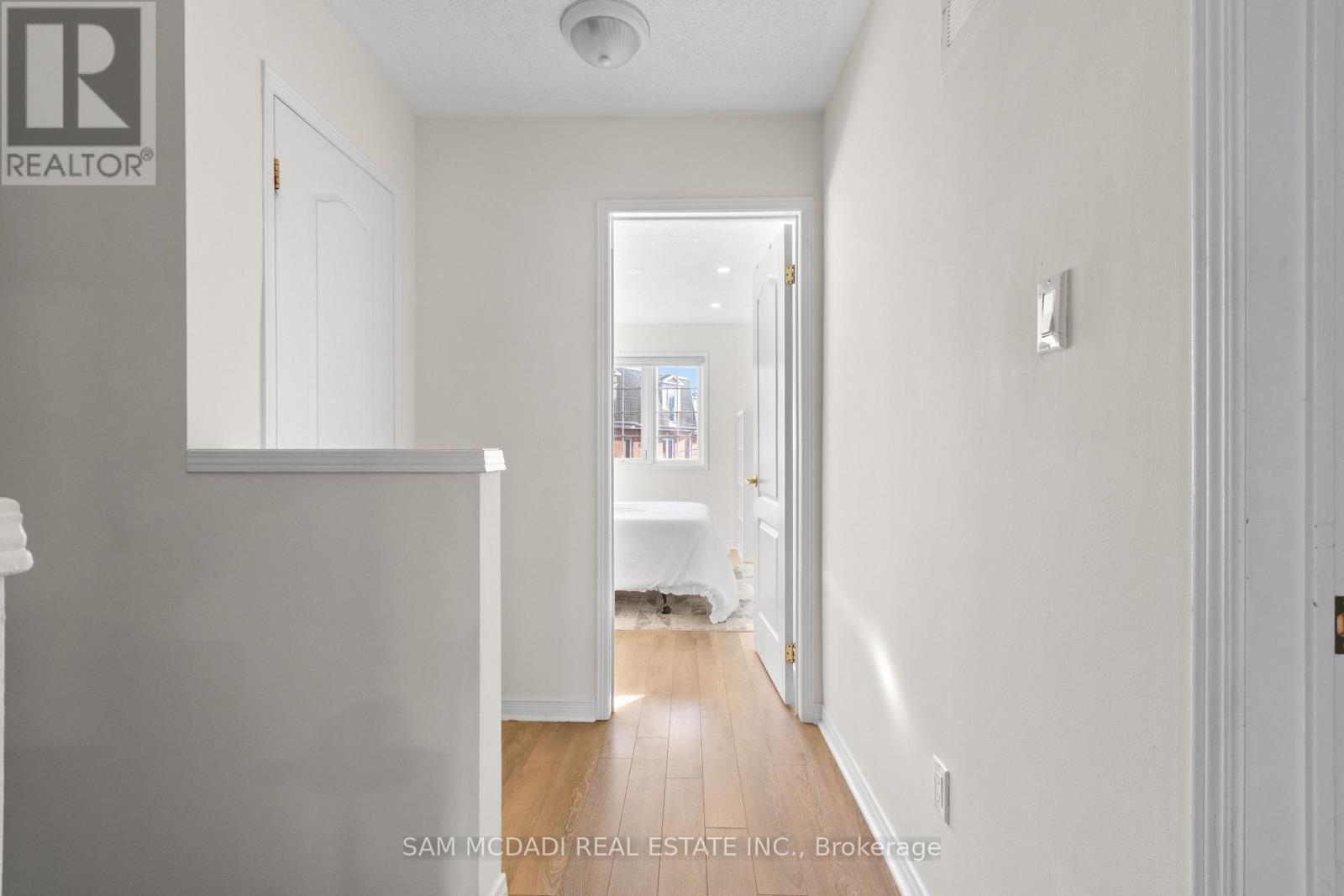 11 - 435 Hensall Circle, Mississauga, Ontario  L5A 4P1 - Photo 15 - W12993034