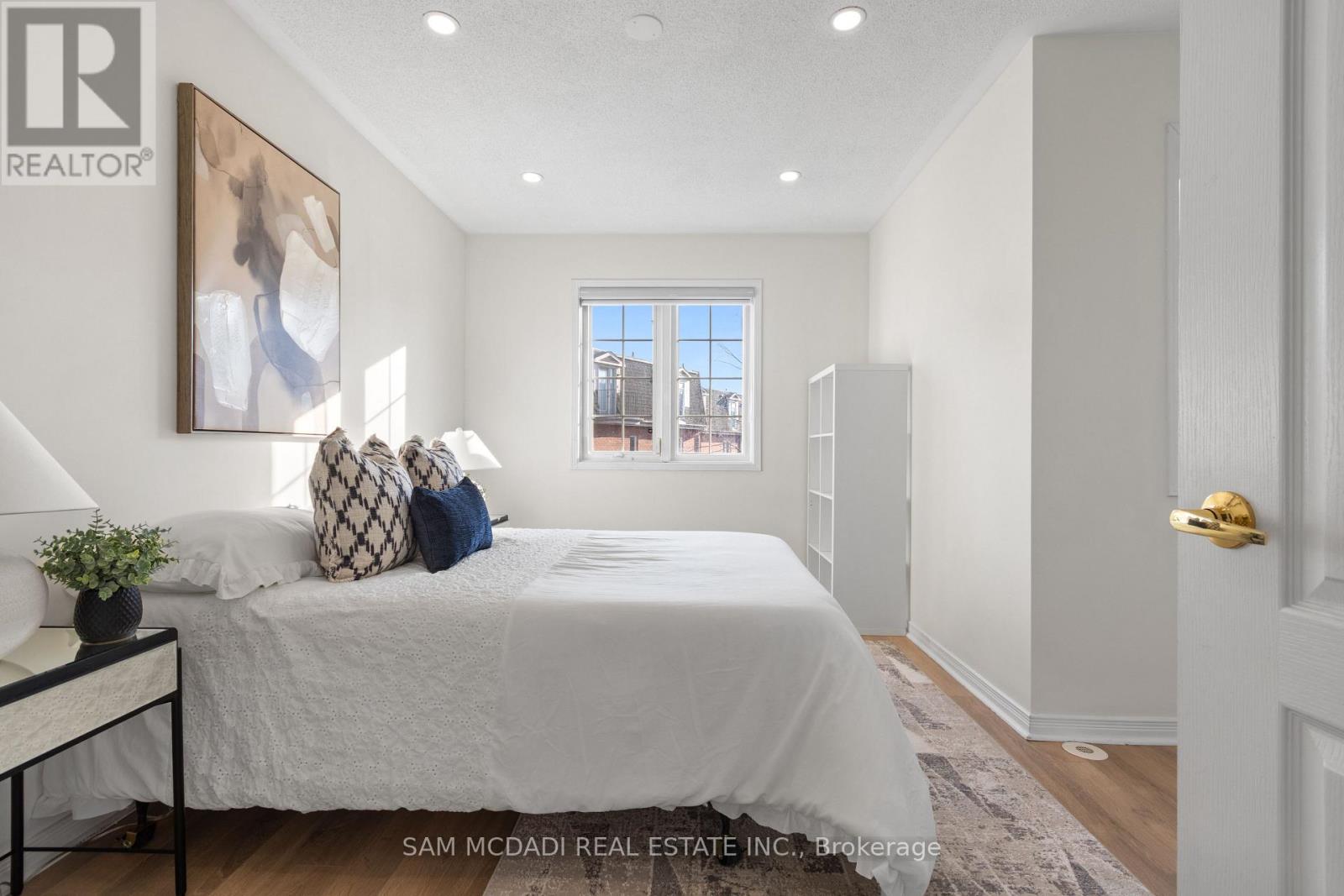 11 - 435 Hensall Circle, Mississauga, Ontario  L5A 4P1 - Photo 16 - W12993034