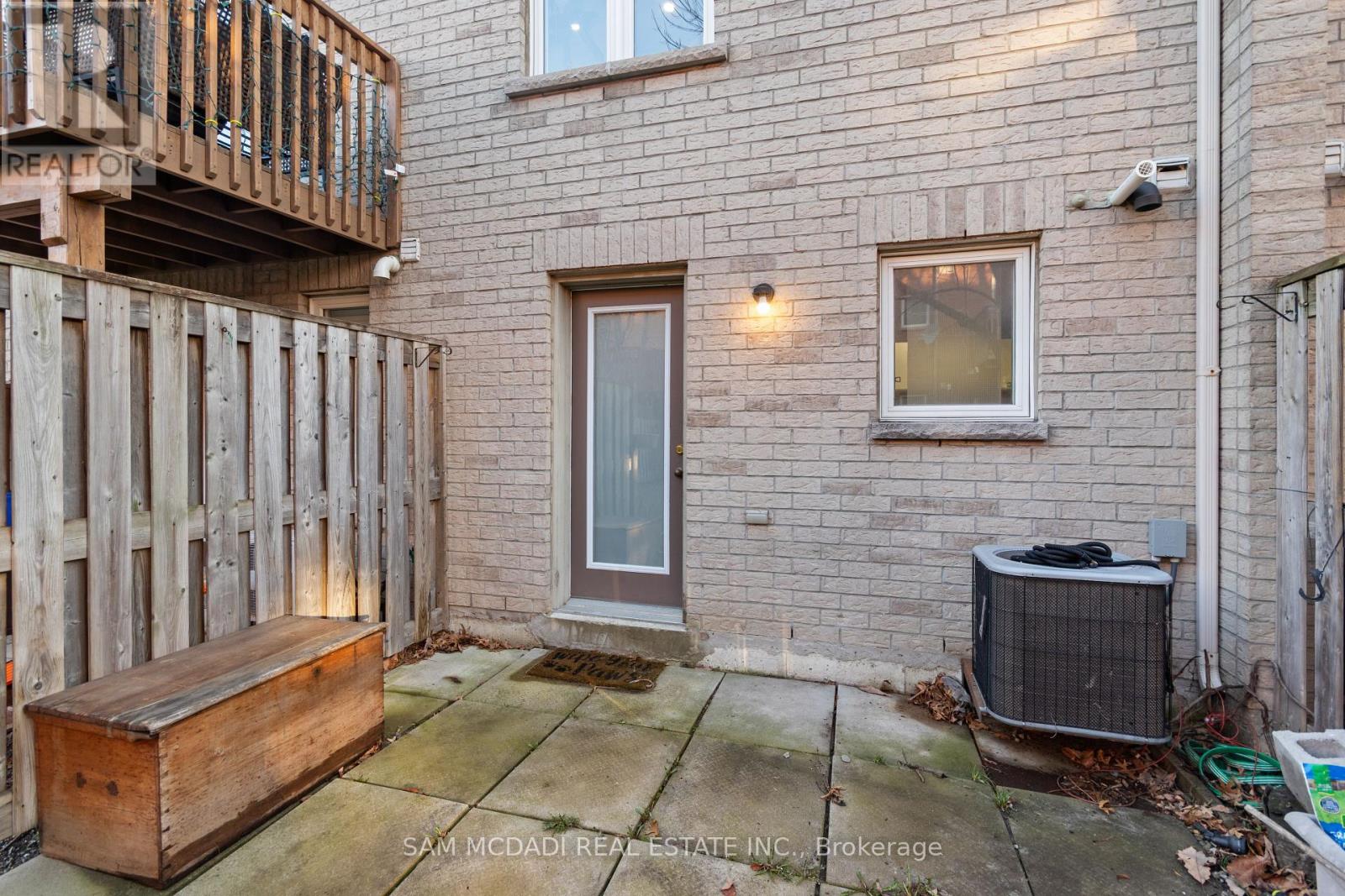 11 - 435 Hensall Circle, Mississauga, Ontario  L5A 4P1 - Photo 30 - W12993034